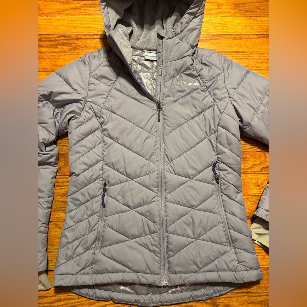 Columbia Women's Light Gray Ski Jacket - Picture 2 of 14